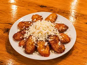 Tajadas con queso