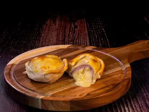 Empanada jamón y queso
