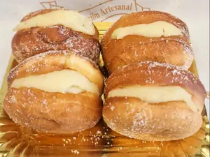 Berlinesa Con Crema Pastelera