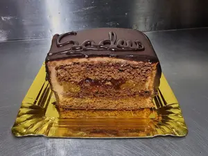 Porcion Sacher