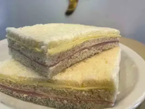 Triple De Jamón Y Queso