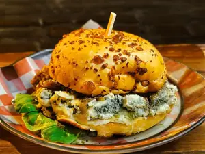 Hamburguesa blue bar