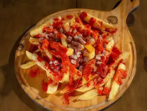 Papas fritas bravas