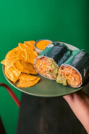 BURRITO CHINGON DE POLLO