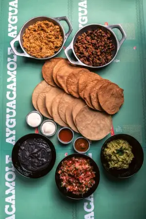 COMBO 2 PARA 4 PERSONAS 2 PROTEINAS (600GR EN TOTAL)