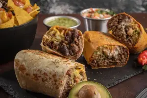 MEGABURRITO DE CHILI CON CARNE EN COMBO