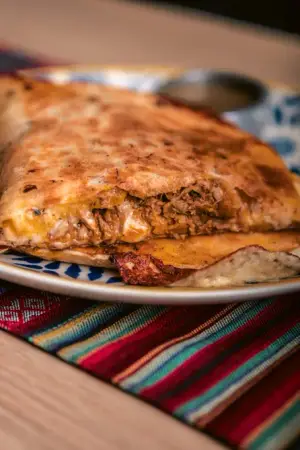 QUESADILLA DE COCHINITA PIBIL