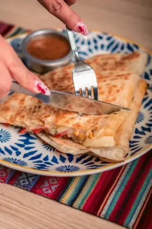 QUESADILLA VEGGIE (PORTOBELLO)