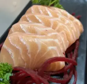 SASHIMI SALMON