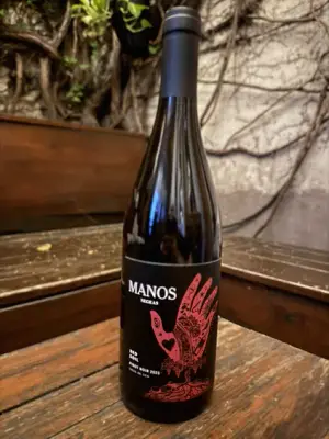 Manos Negras - Pinot Noir Red Soil