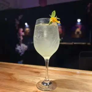 White spritz