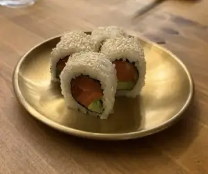 Roll trucha y palta (x4)