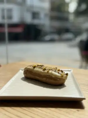 Éclair Pistacho