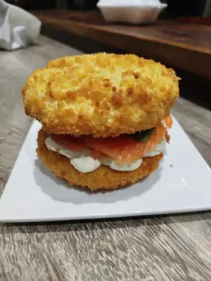 Hamburgues de salmon tapa panizada