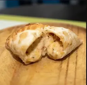 Empana queso y cebolla