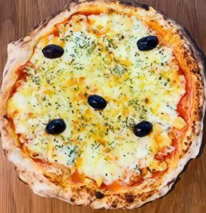 Pizza 4 Quesos (Grande Y Chica)
