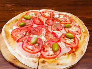 Pizza muzzarella con anchoas grande
