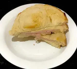 Tostado Crudo Y Queso