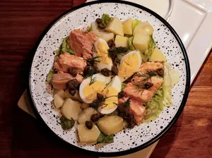 Ensalada salmón asado