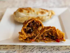 Empanada de carne completa