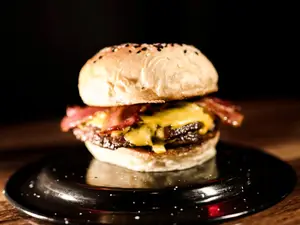 Cheese Bacon Simple + Papas