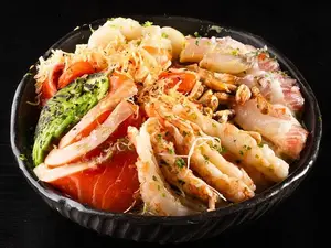 Chirashi solo trucha