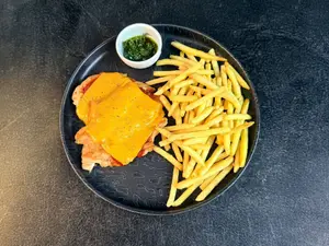 Pollo napolitano con fritas