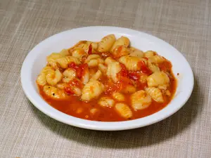 Ñoquis con salsa a elección