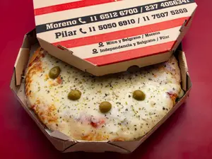 Pizza grande de muzzarella