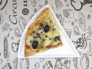 Con mozzarella y albahaca