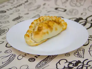 Empanada de jamón y mozzarella