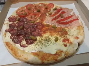 Pizza al Gran Carlitos