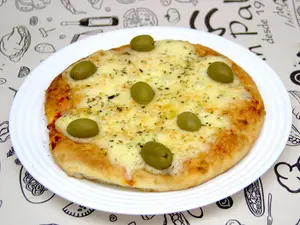 Pizza con provolone