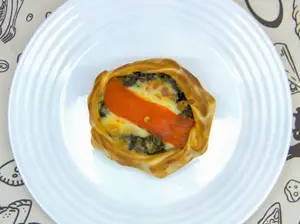 Verdura, salsa blanca y mozza