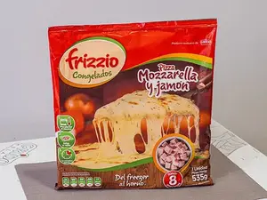 Pizza con jamón