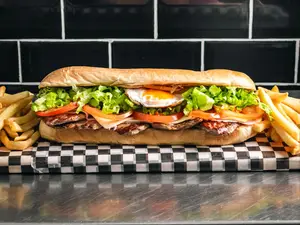 Lomo clásico con papas fritas