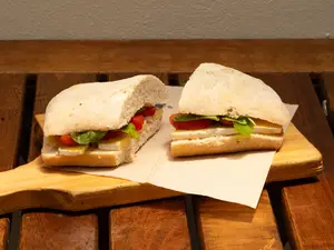 Sandwich capresse