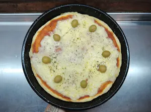 Pizza De Muzza