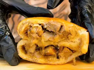 Empanada de bondiola braseada (por unidad)