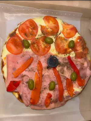 Pizza napolitana y jamon/morron