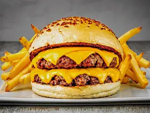 Cheesearda doble + papas