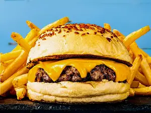 Cheesearda simple + papas
