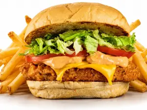 Good chicken simple + papas