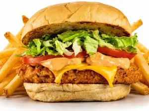 Good chicken simple + papas