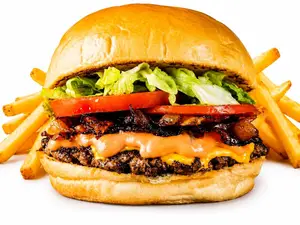 Simple hamburguesarda + papas