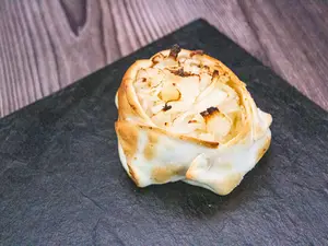 Empanada abierta de fugazzetta