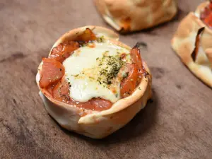 Empanada abierta napolitana
