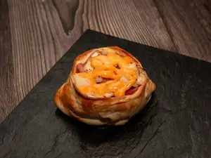 Empanada de jamón y palmitos