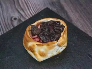 Empanada de panceta y ciruela