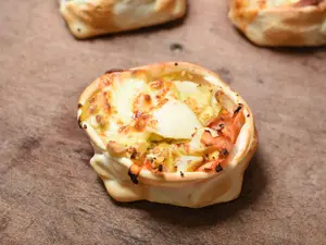 Empanada de tomate y huevo